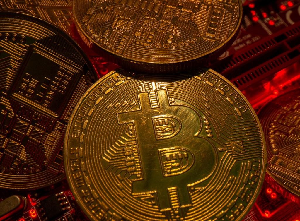 Đồng bitcoin. Ảnh: Reuters