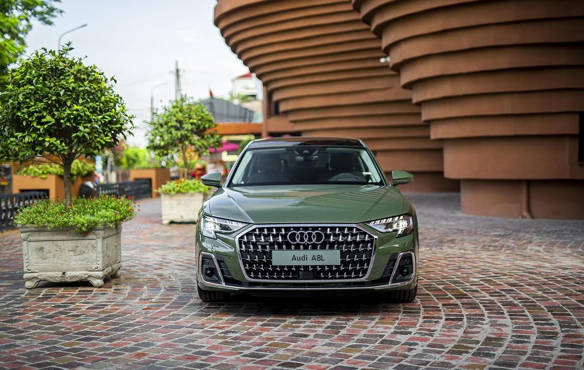 Nhà phân phối chỉ mang biến thể kéo dài Audi A8L về thị trường Việt Nam.