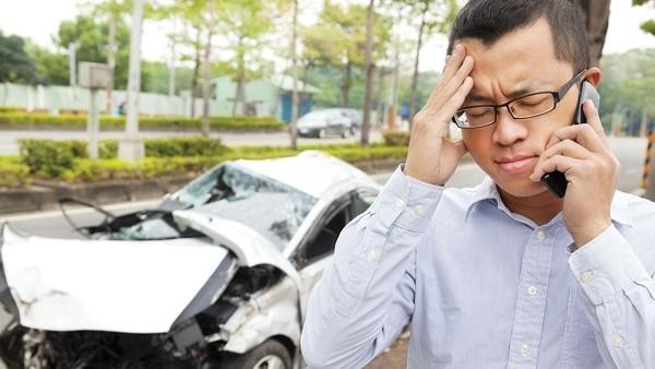Rủi ro thua kiện vì từ chối chi trả bảo hiểm do xe đang sửa chữa