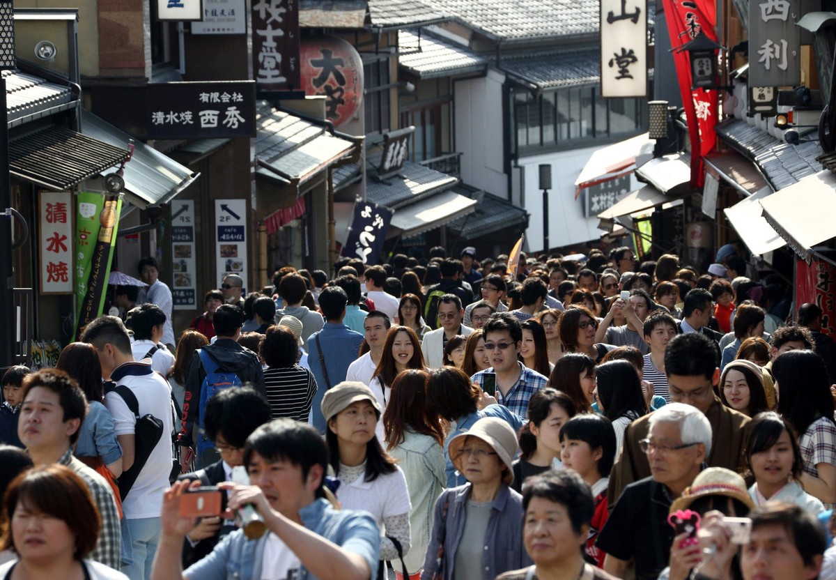"Nóng" trở lại sau một bộ phim của Netflix, các Sumo đang trở thành thỏi nam châm hút khách du lịch tới Nhật Bản