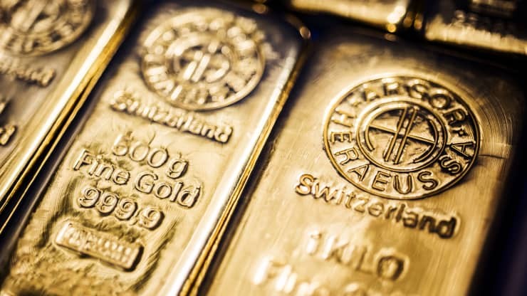Chứng khoán và USD trượt dốc khiến vàng trở thành kênh đầu tư hấp dẫn