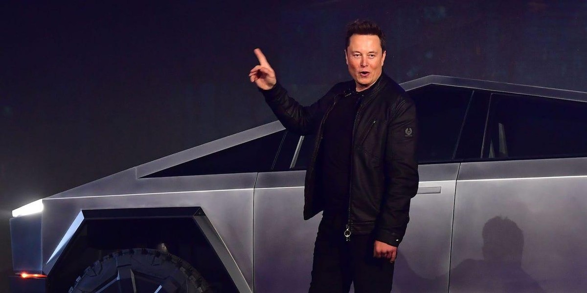 Elon Musk tuyên bố vốn hóa Tesla có thể bằng Apple và Aramco cộng lại
