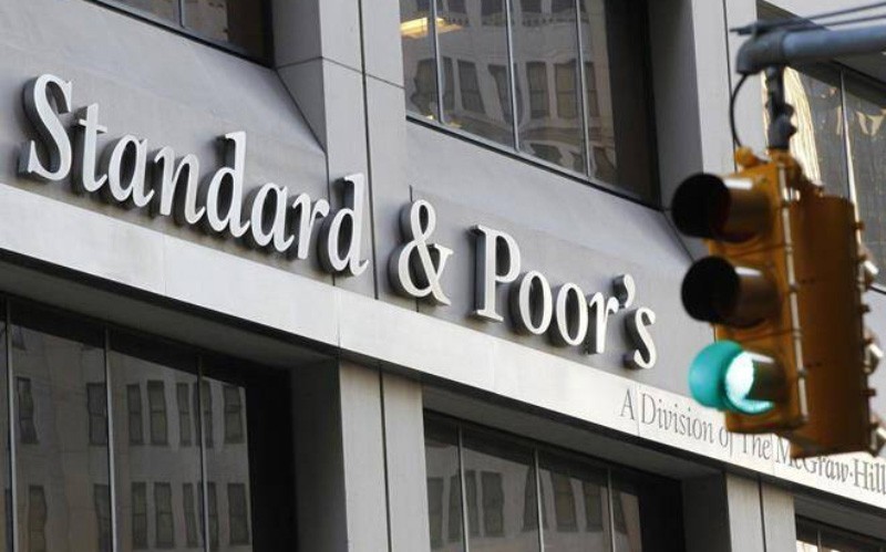 Standard & Poor's bị phạt 1,2 triệu USD vì công bố kết quả đánh giá tín nhiệm chứng khoán quá sớm