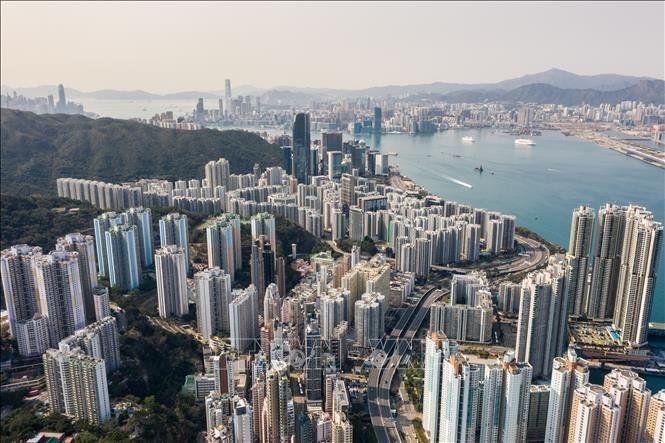 Sự kiện Hồng Kông: Đến năm 2024, Hồng Kông còn ngập tràn sức sống với các sự kiện đa dạng và phong phú. Từ các triển lãm nghệ thuật với các tác phẩm độc đáo cho đến những sự kiện âm nhạc hot nhất với sự tham gia của nhiều nghệ sỹ nổi tiếng. Với không khí sôi động này, người dân và du khách thật sự không nên bỏ lỡ cơ hội tham gia vào các sự kiện hấp dẫn này.