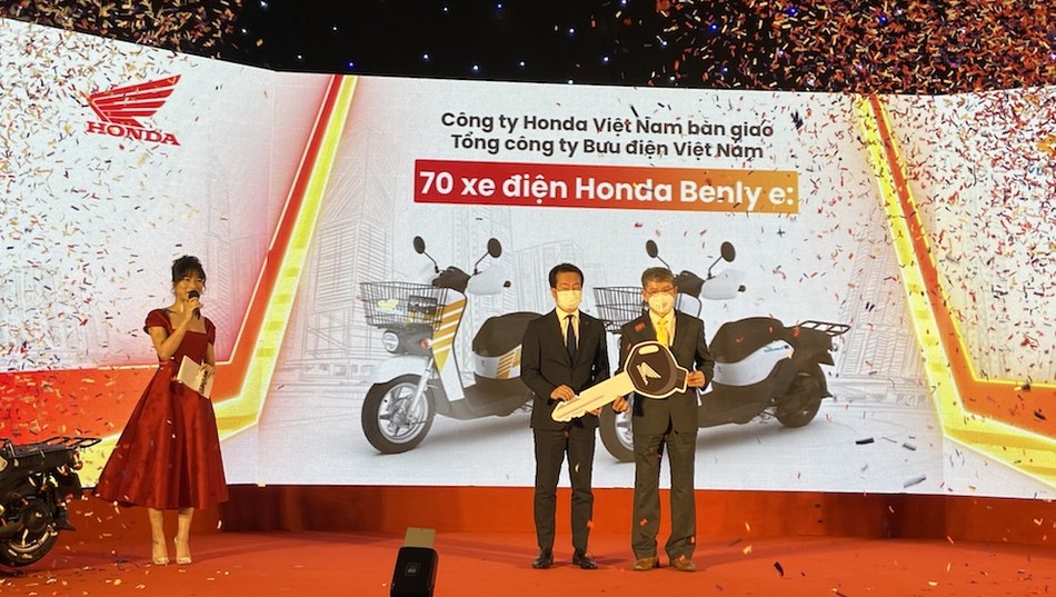 Xe máy điện Honda Benly E ra mắt giá từ 157 triệu đồng  nambinhcmcom